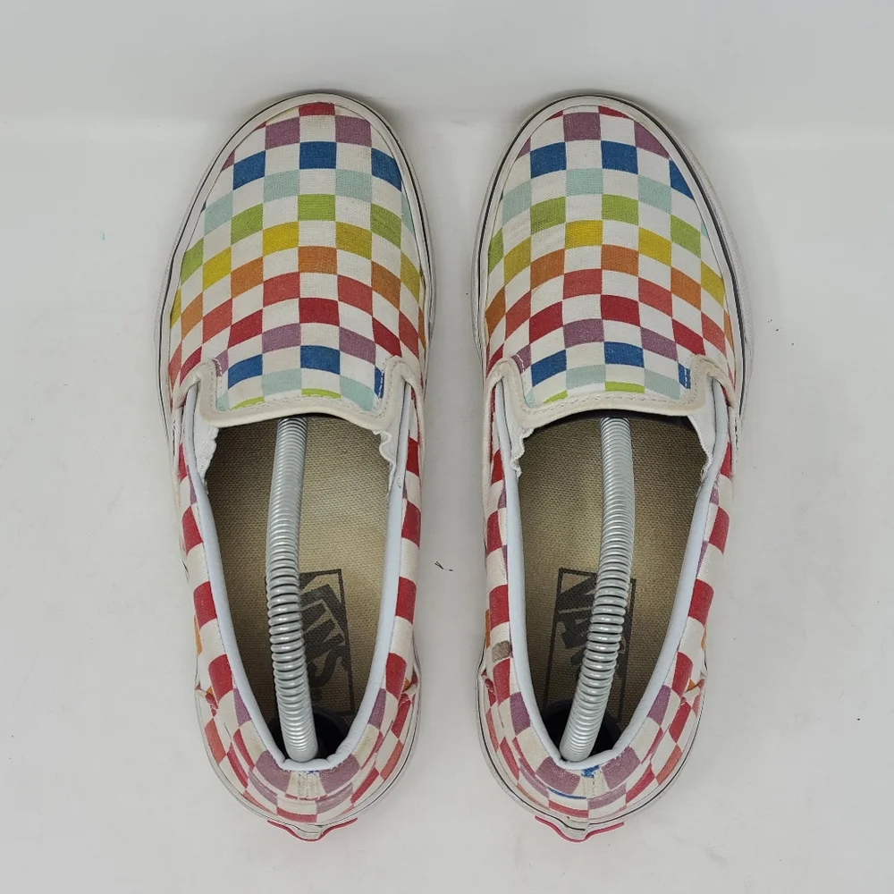 VANS Classic Slip On Low Top Canvas Shoes Rainbow Checkered Skate Pride size 6.5